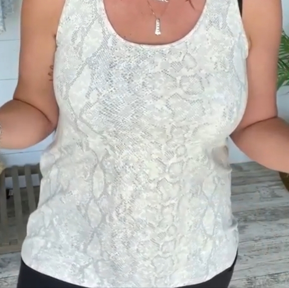 NWOT Sew in Love buttery soft snake print racerback tank sz 2X - Picture 3 of 7